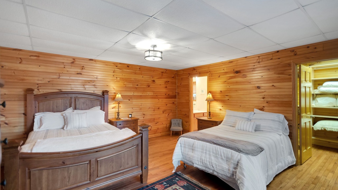 Photo of Bedroom in Newland