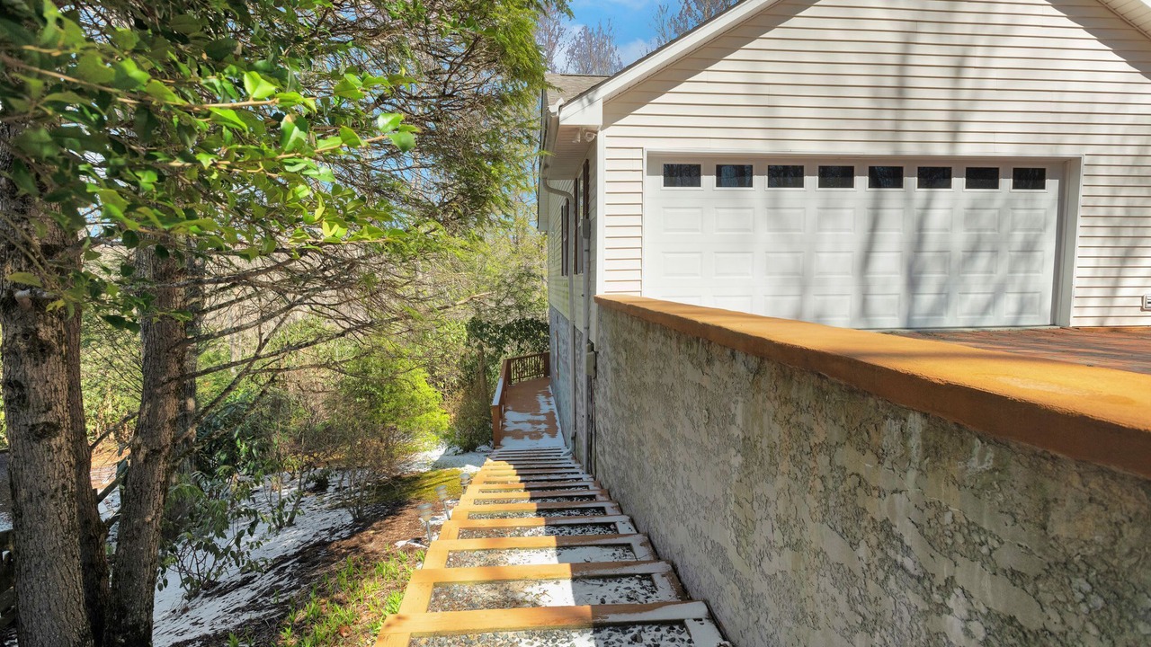 Photo of Outdoor in Newland