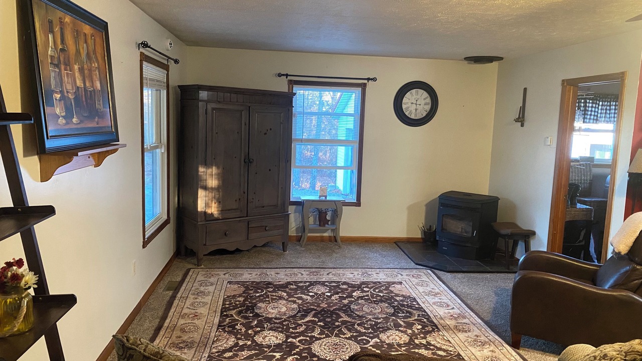 Photo of Livingroom in Hillsboro