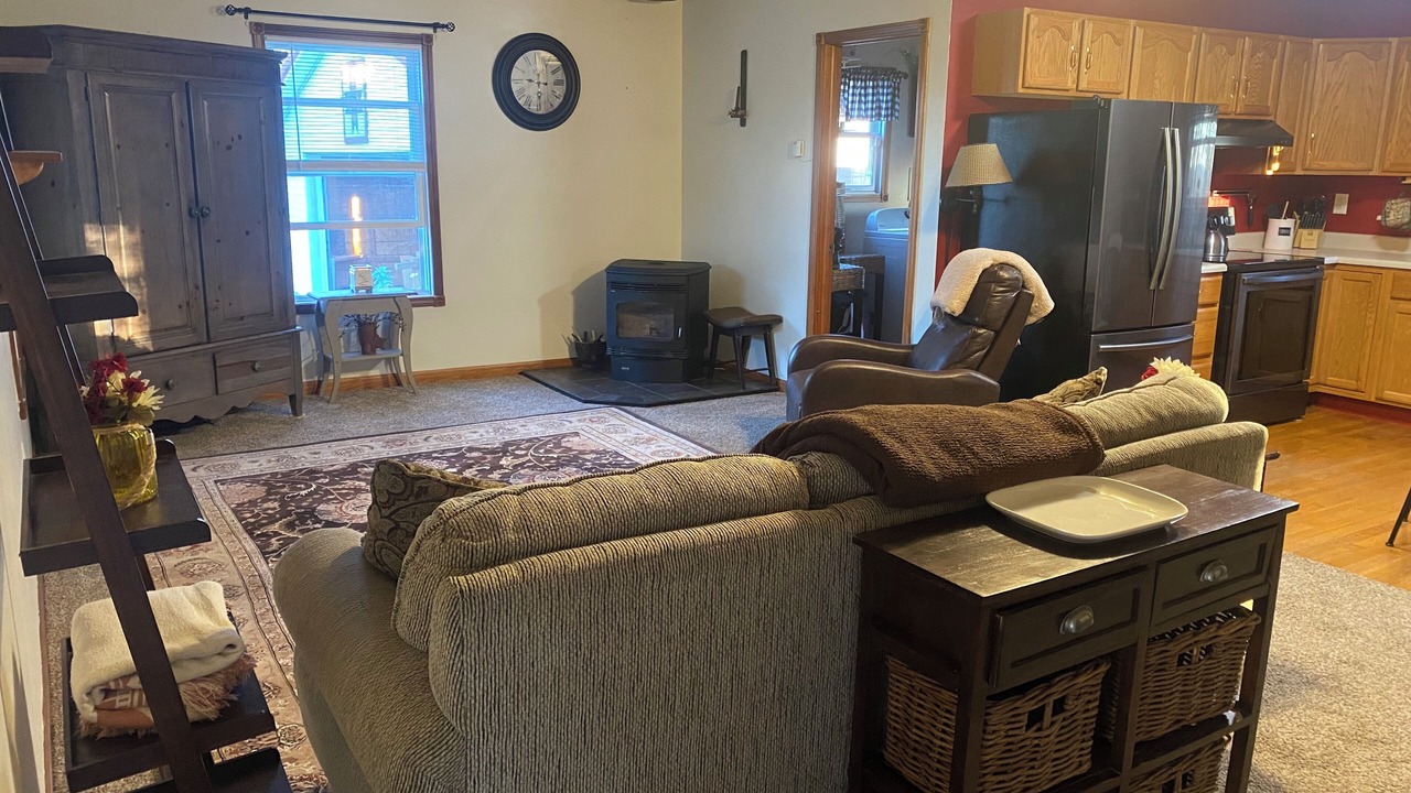 Photo of Livingroom in Hillsboro