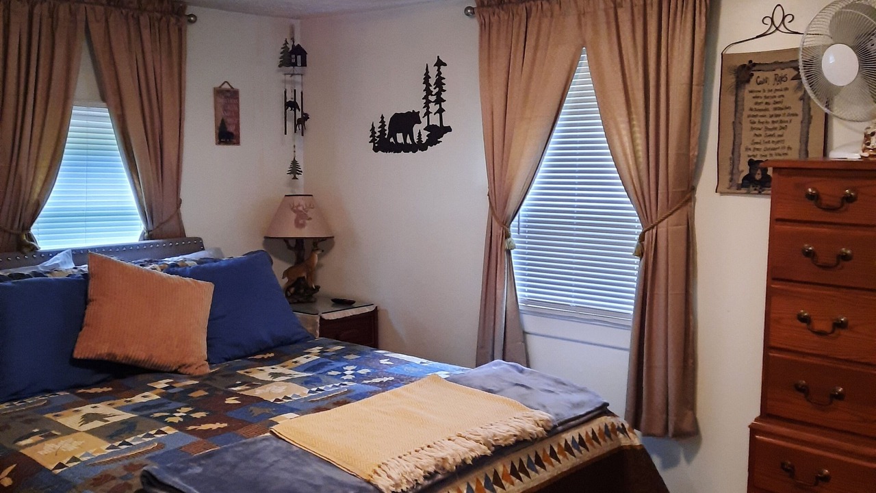 Photo of Bedroom in Warrensville