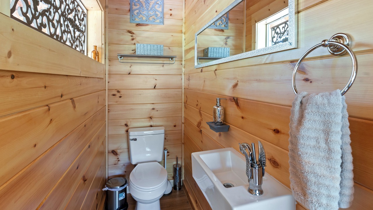 Photo of Bathroom in Frenchburg