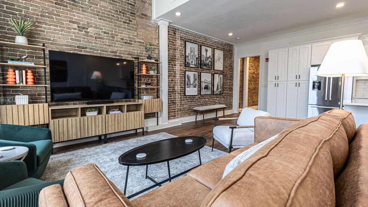 Photo of Livingroom in Downtown Knoxville
