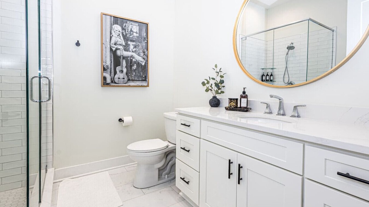 Photo of Bathroom in Downtown Knoxville