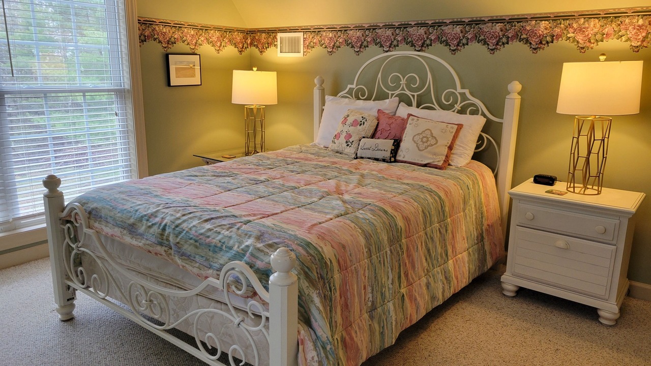 Photo of Bedroom in Laurel Springs