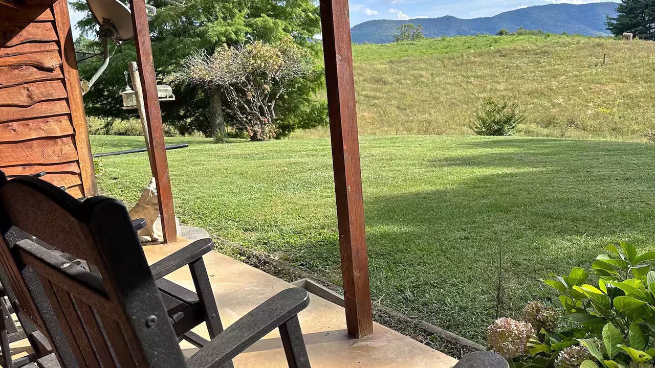 Photo of Patio Balcony in Mountain City