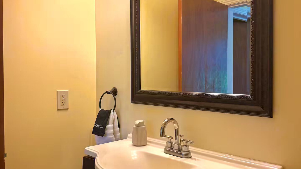 Photo of Bathroom in Hakalau