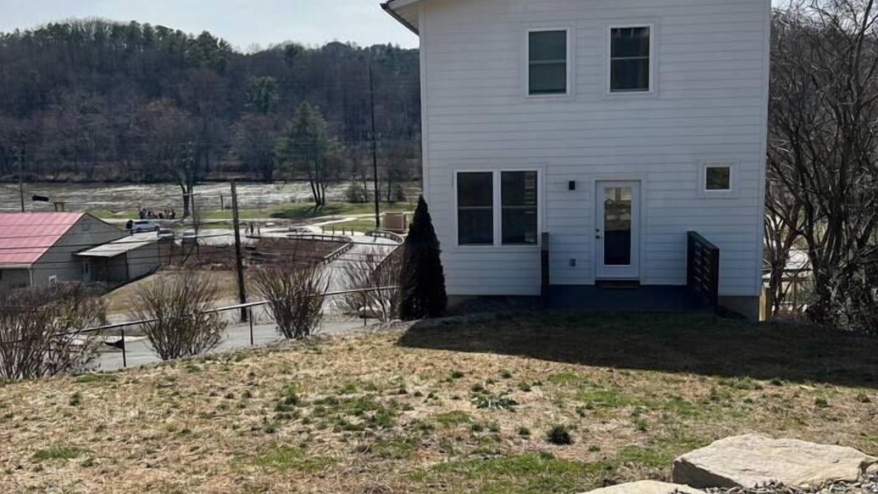 Photo of Others in Woodfin