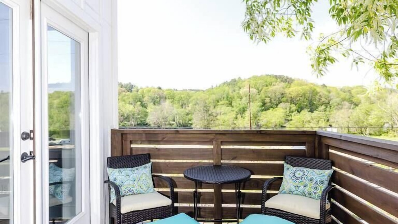 Photo of Patio Balcony in Woodfin