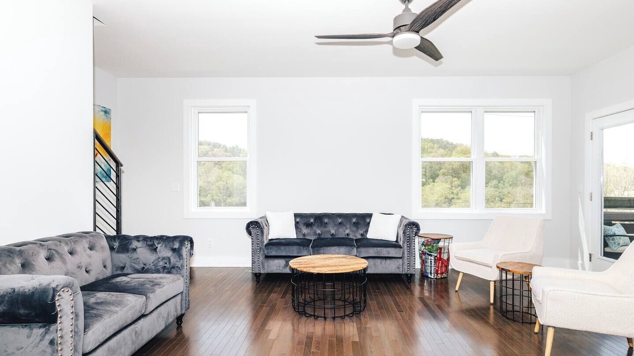 Photo of Livingroom in Woodfin