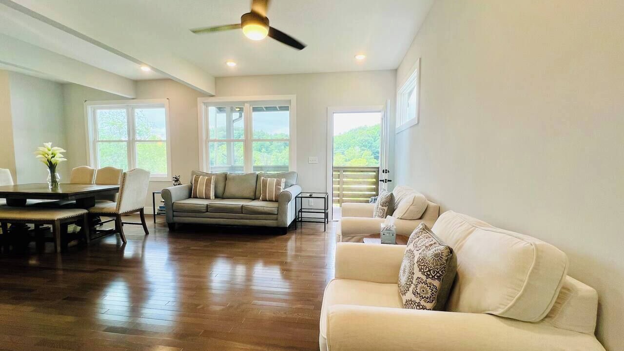 Photo of Bedroom in Woodfin