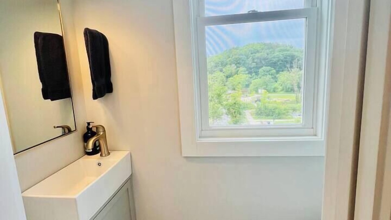 Photo of Bedroom in Woodfin