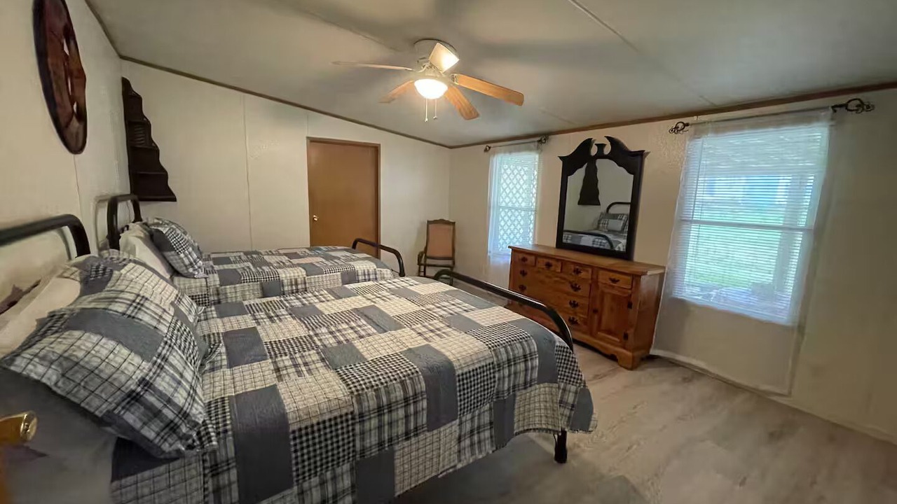 Photo of Bedroom in Roan Mountain