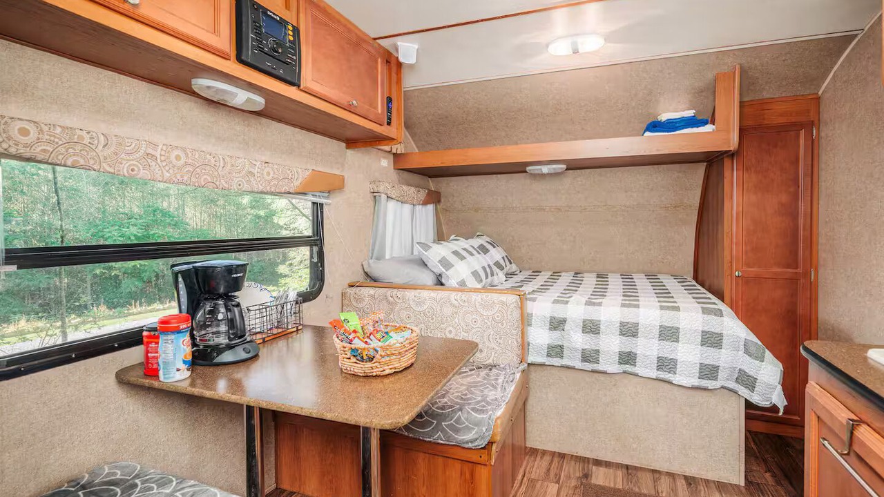 Photo of Bedroom in Roan Mountain