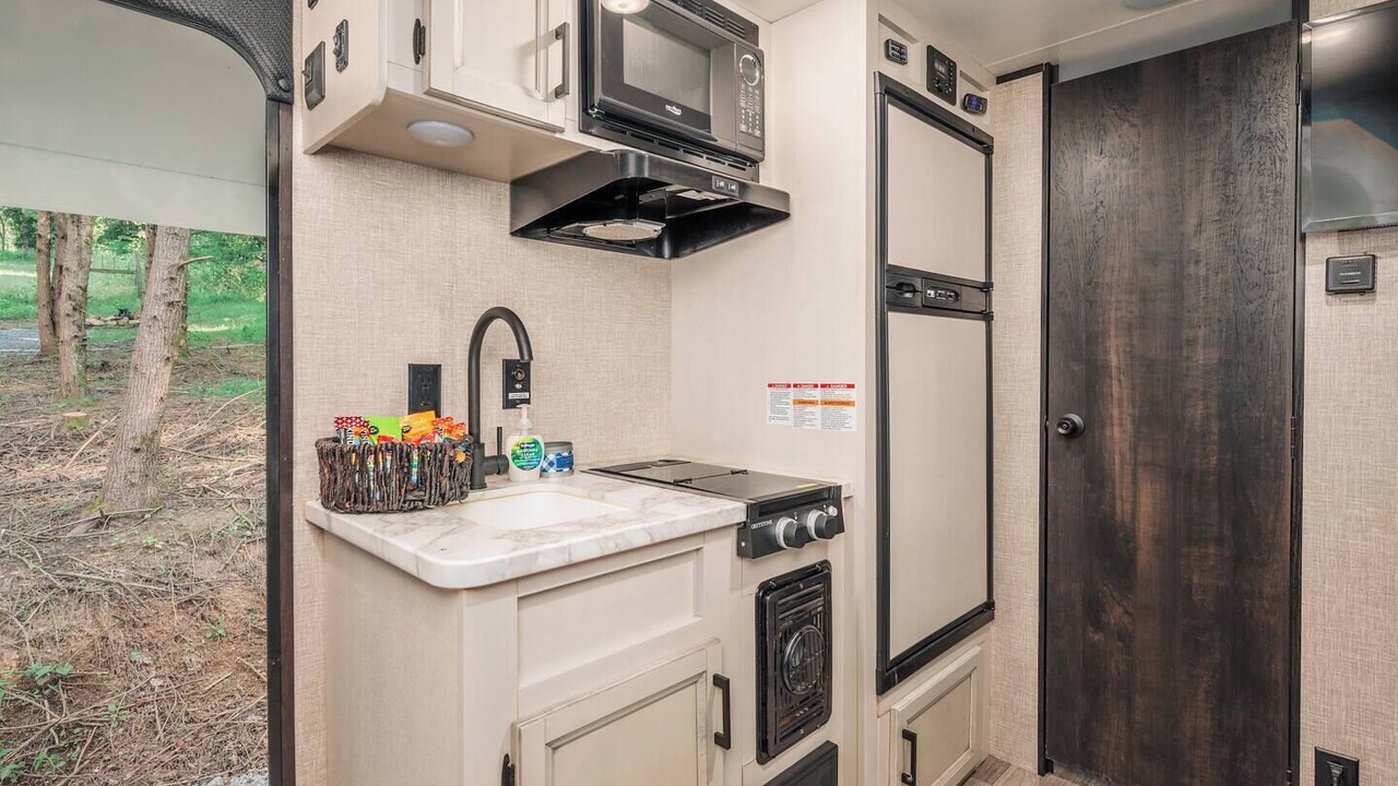 Photo of Kitchen in Roan Mountain