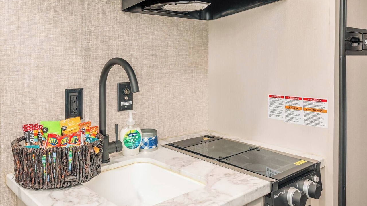 Photo of Kitchen in Roan Mountain