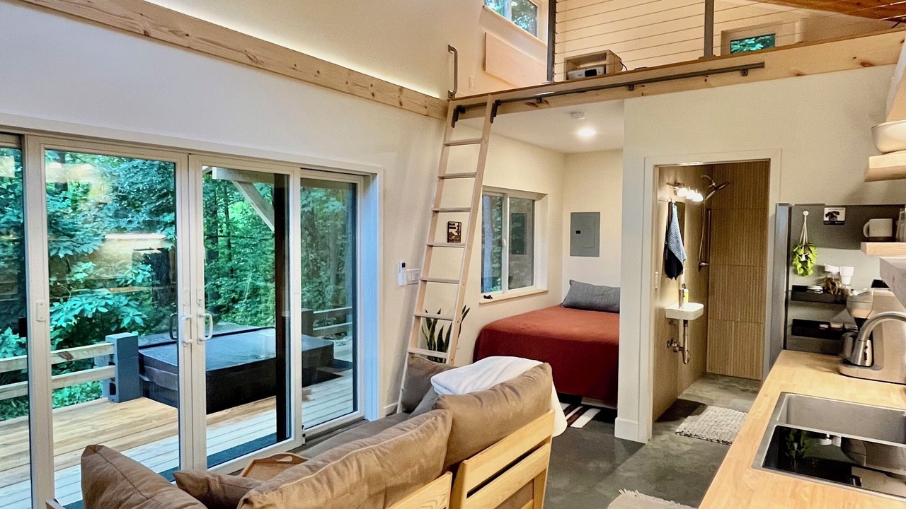 Photo of Bedroom in Swannanoa