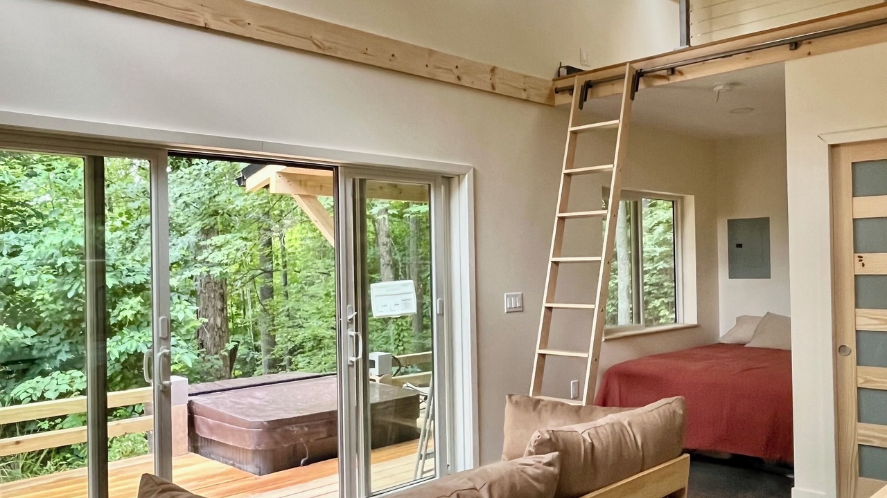 Photo of Bedroom in Swannanoa