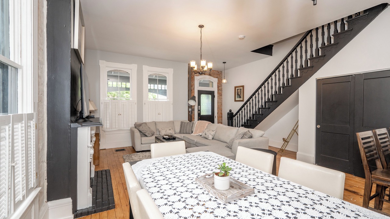 Photo of Livingroom in Covington