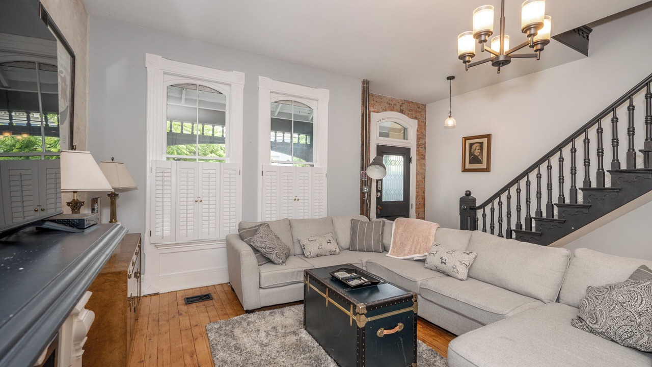 Photo of Livingroom in Covington