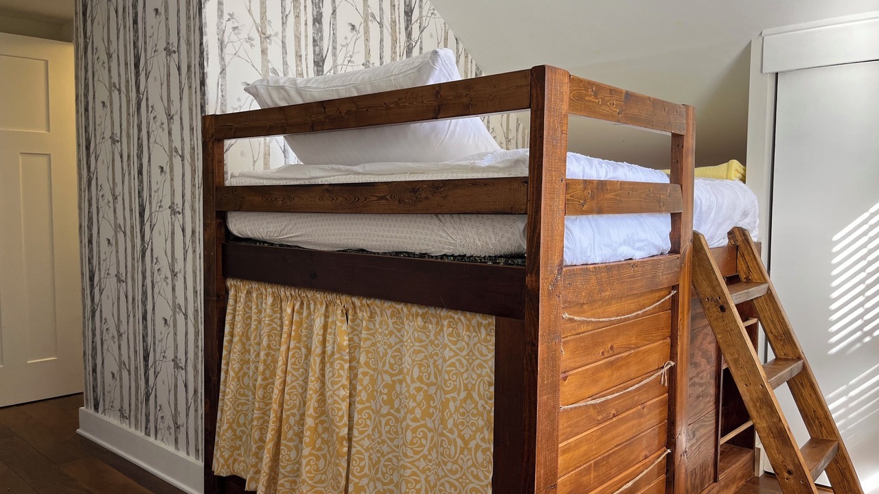 Photo of Bedroom in Woodfin