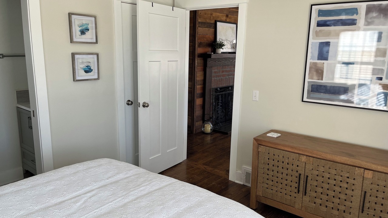 Photo of Bedroom in Woodfin