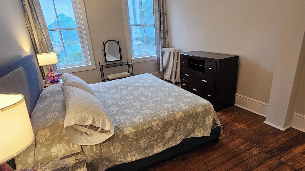 Photo of Bedroom in Downtown