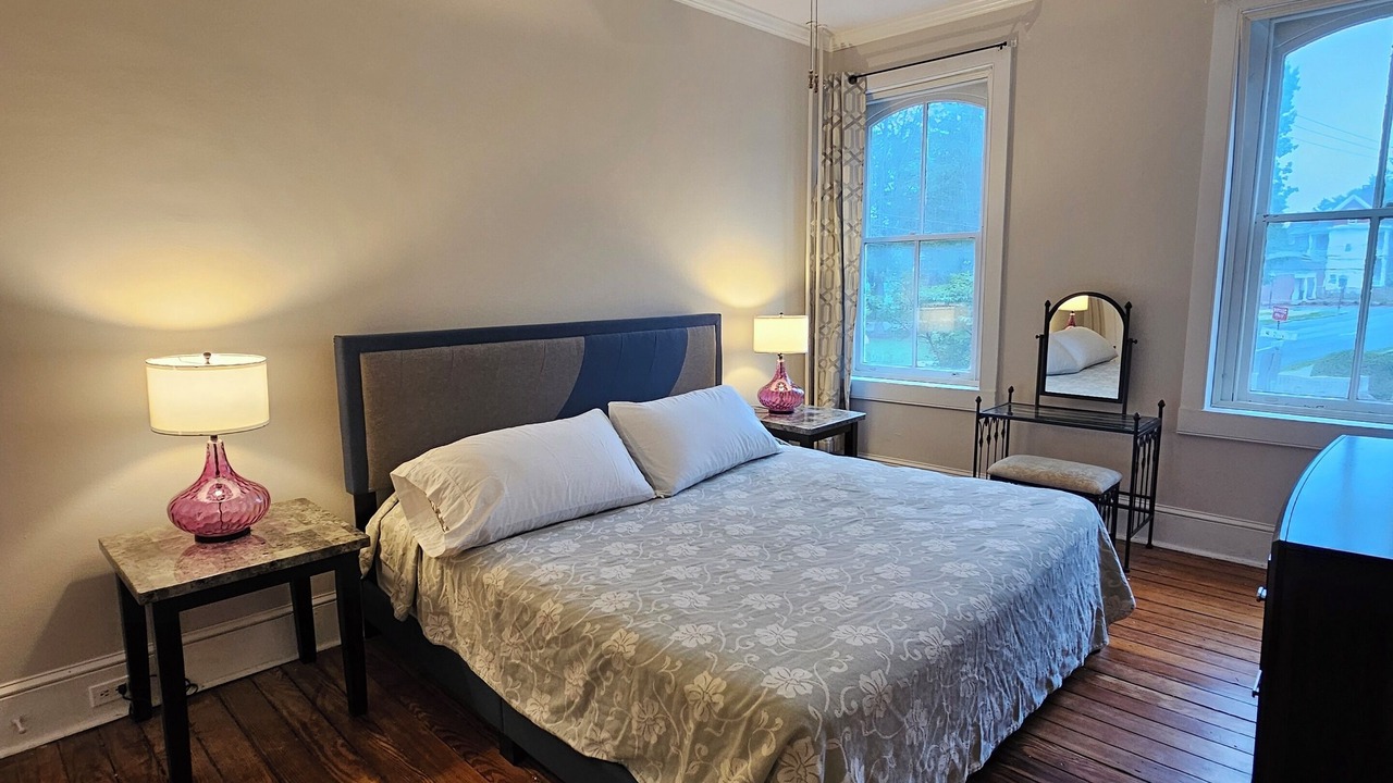 Photo of Bedroom in Downtown