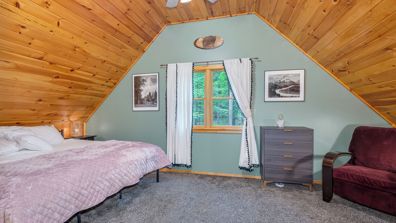 Photo of Bedroom in Berkeley Springs