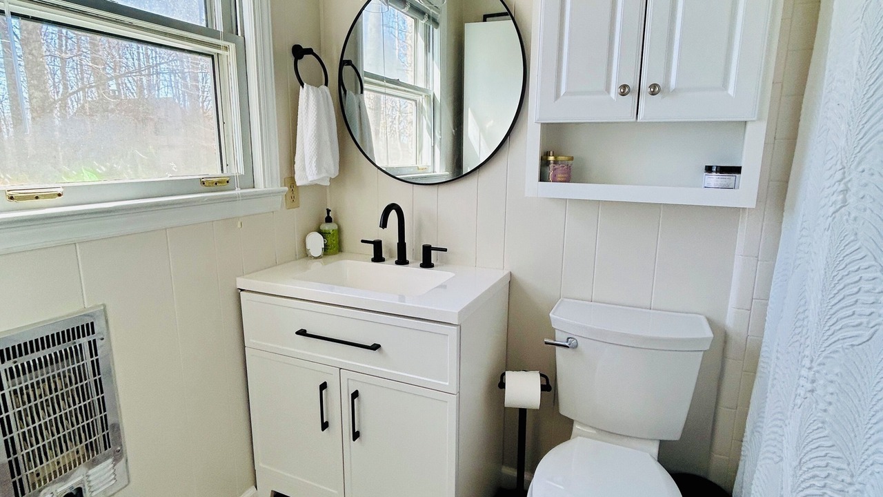 Photo of Bathroom in Beech Mountain