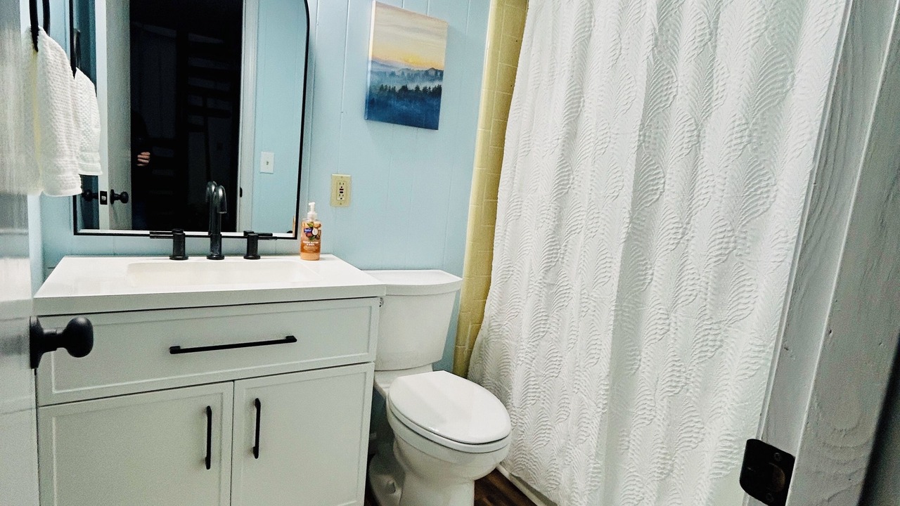 Photo of Bathroom in Beech Mountain