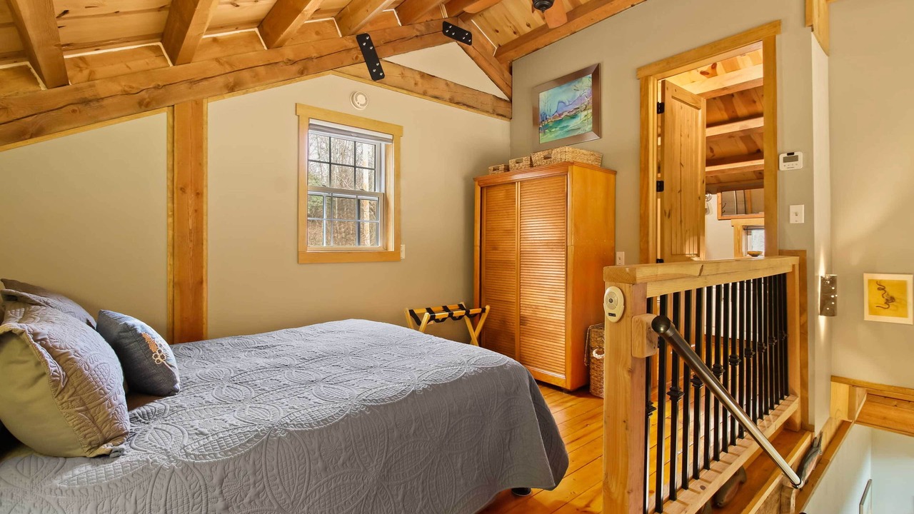 Photo of Bedroom in Frank