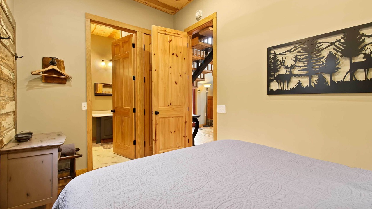 Photo of Bedroom in Frank