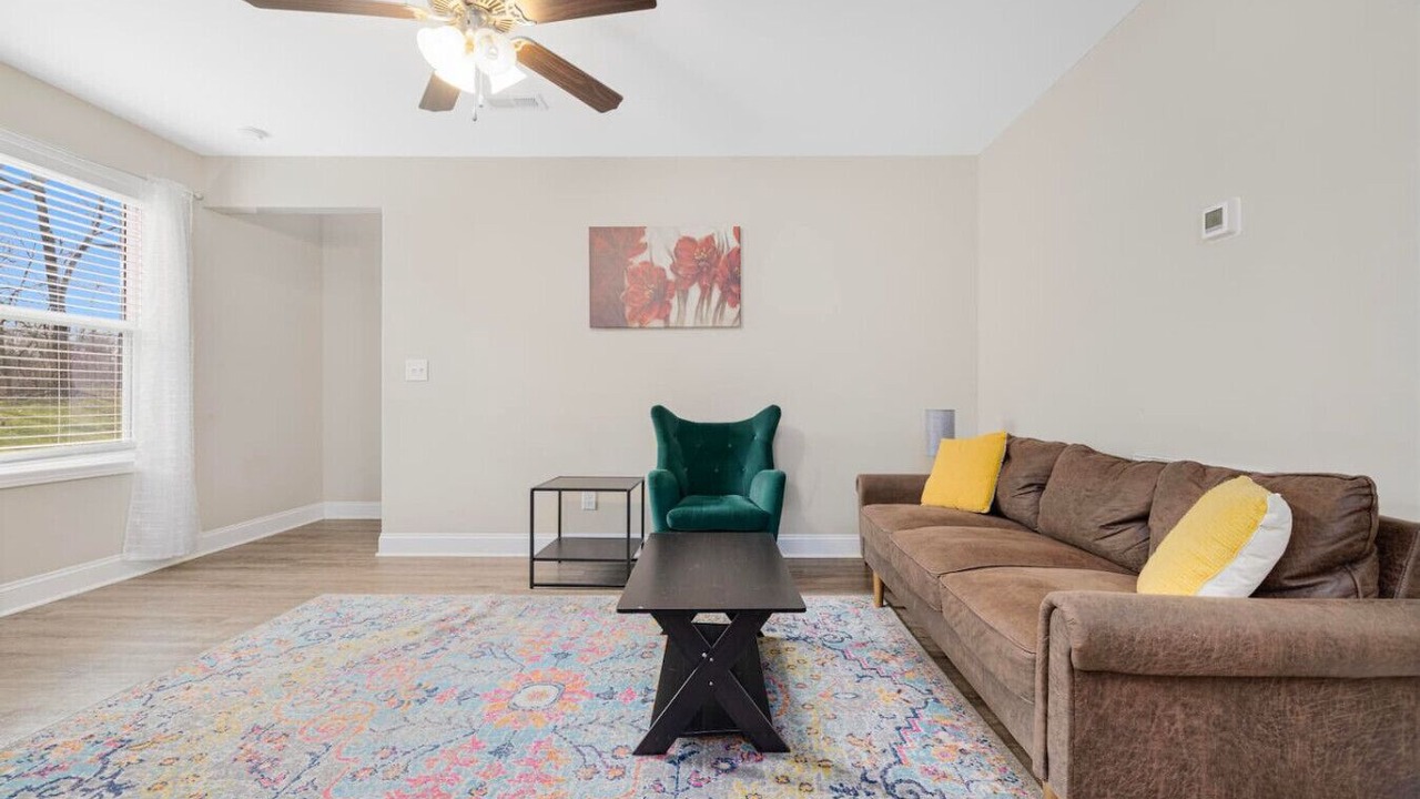 Photo of Livingroom in Johnson City