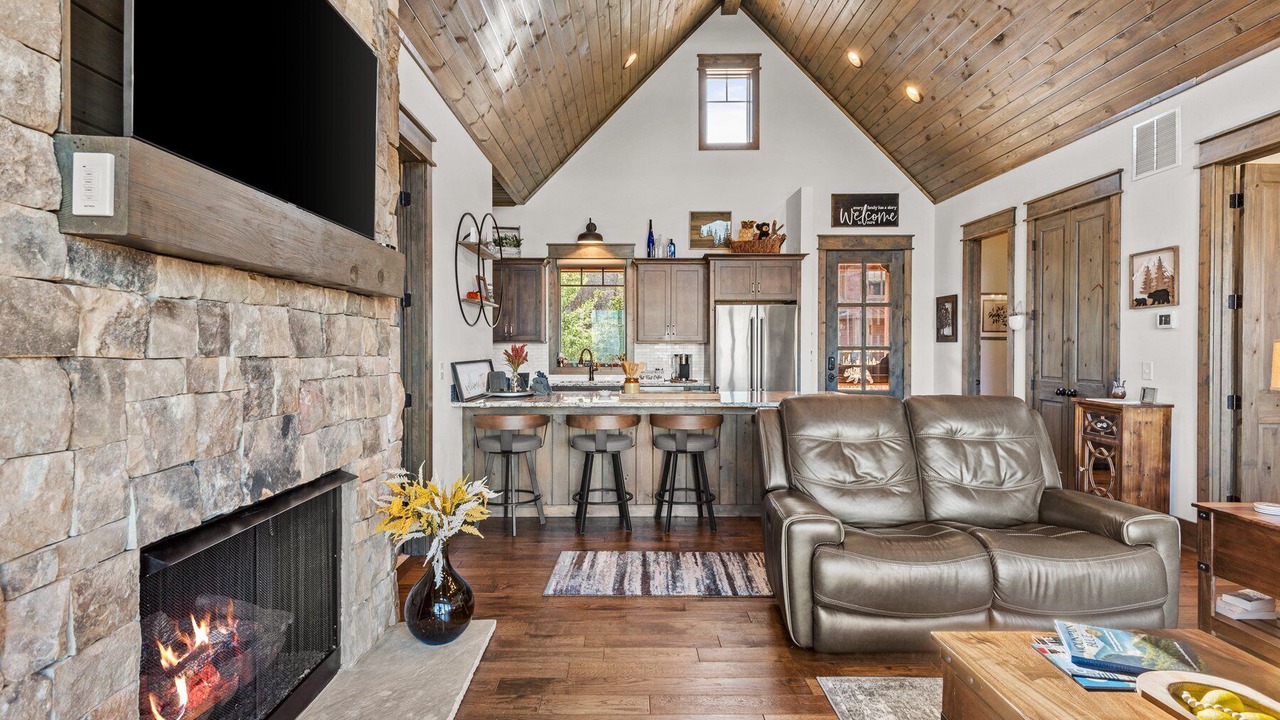 Photo of Livingroom in Elk Park