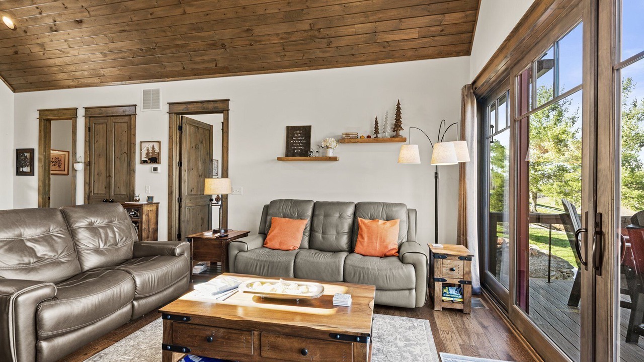 Photo of Livingroom in Elk Park