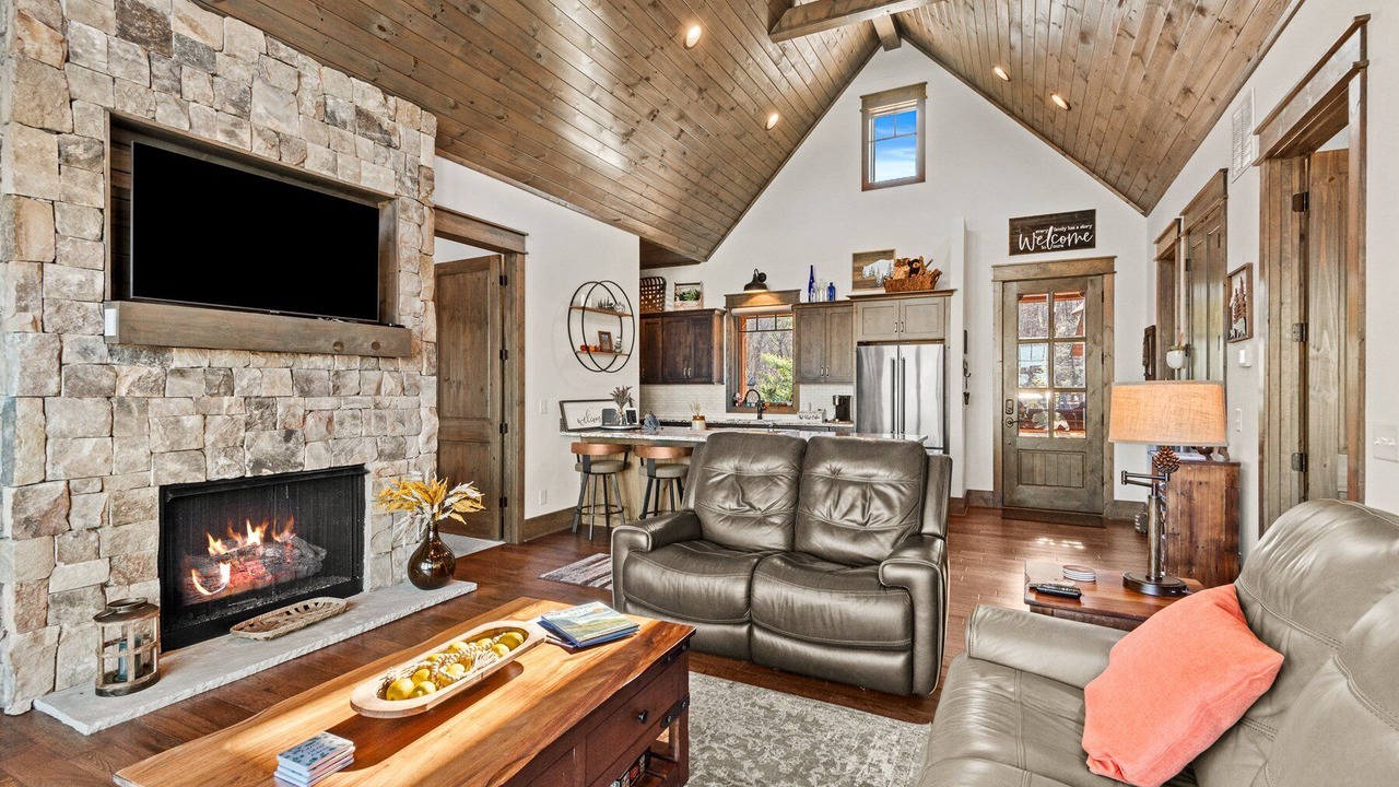 Photo of Livingroom in Elk Park