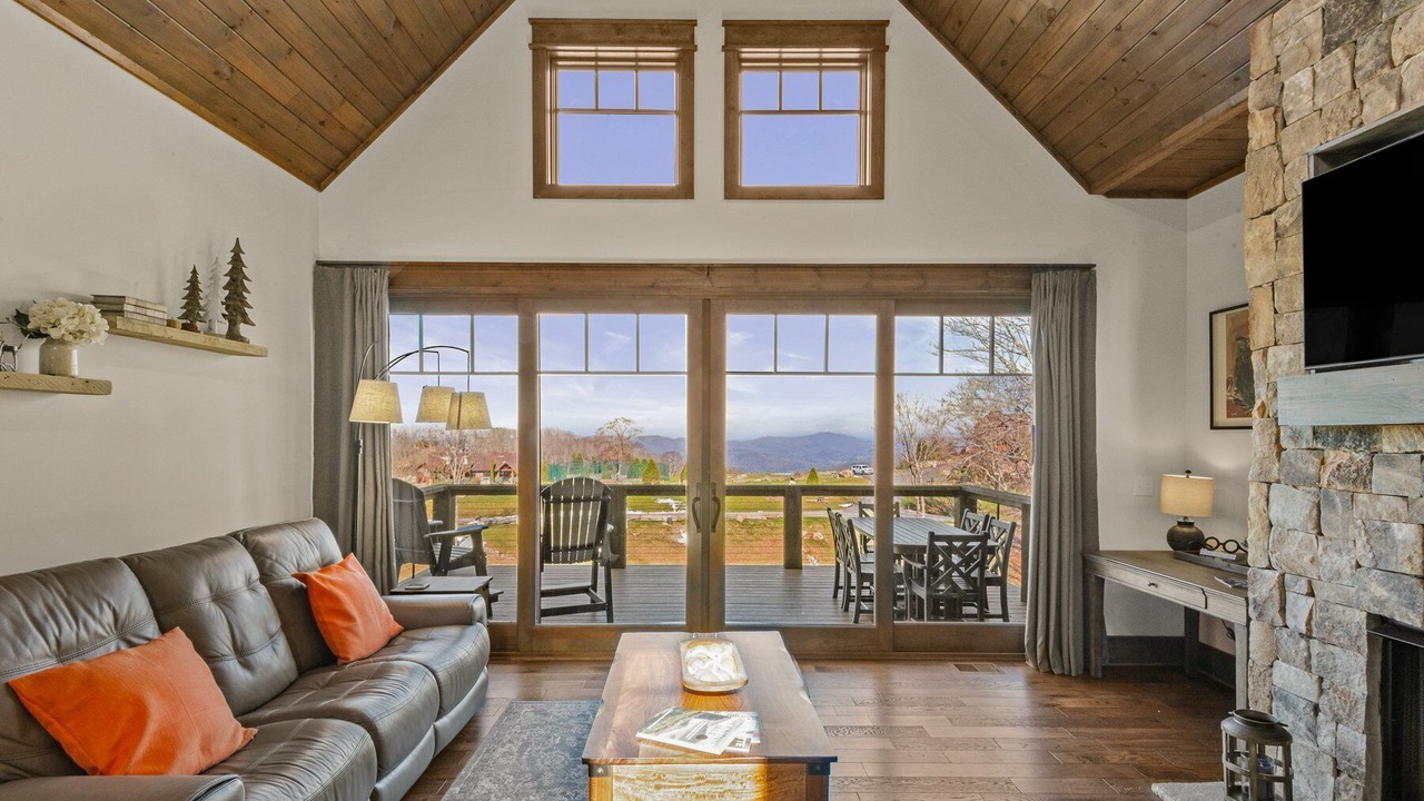 Photo of Livingroom in Elk Park
