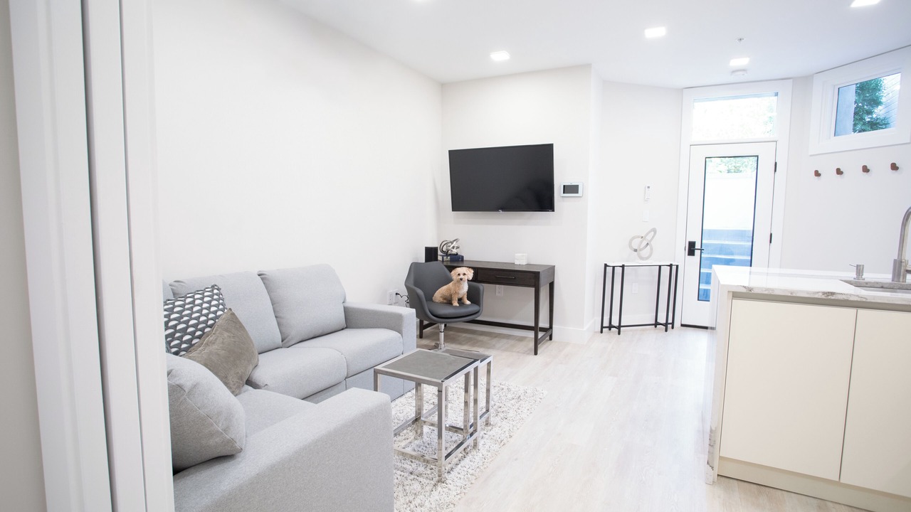 Photo of Livingroom in Adams Morgan