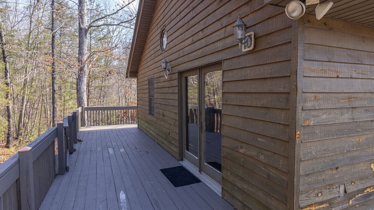 Photo of Patio Balcony in Mountain Rest