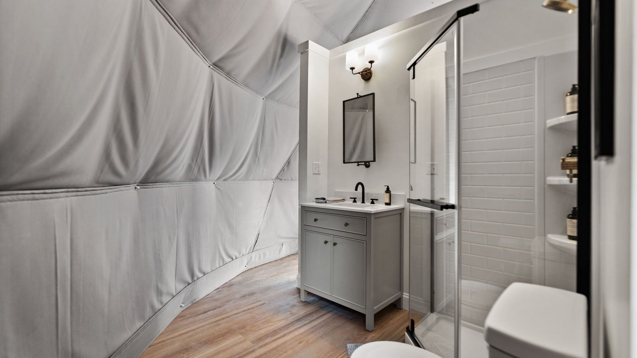 Photo of Bathroom in Stanton