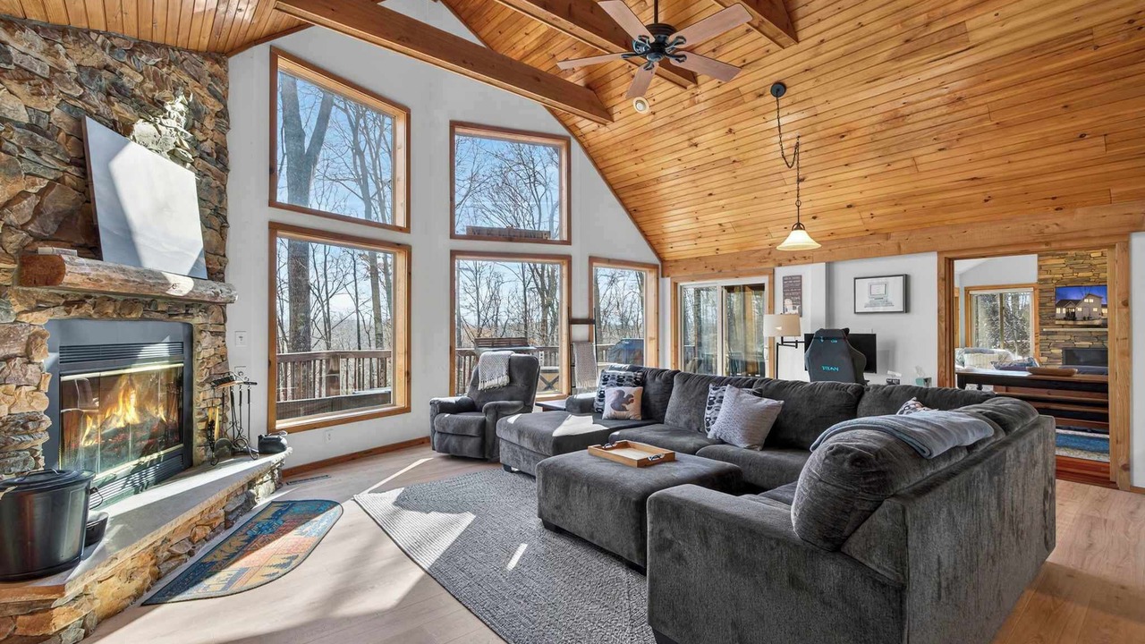 Photo of Livingroom in The Woods