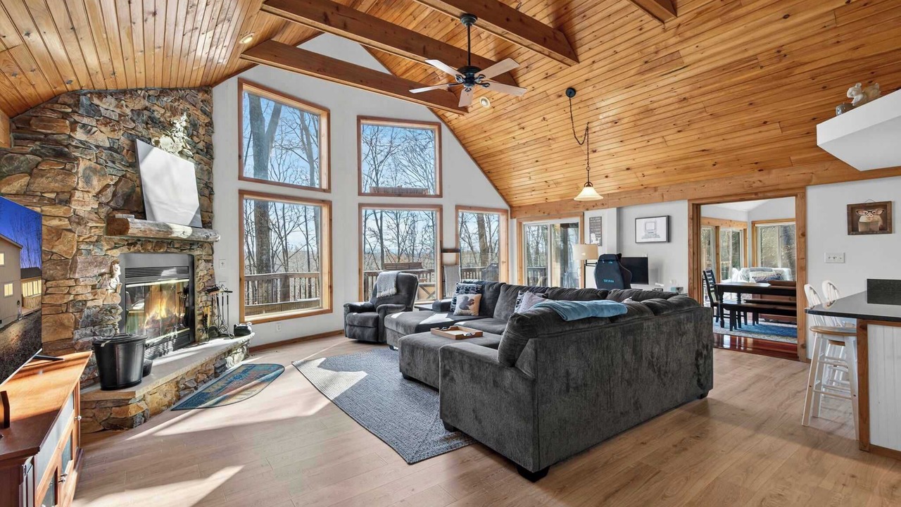 Photo of Livingroom in The Woods