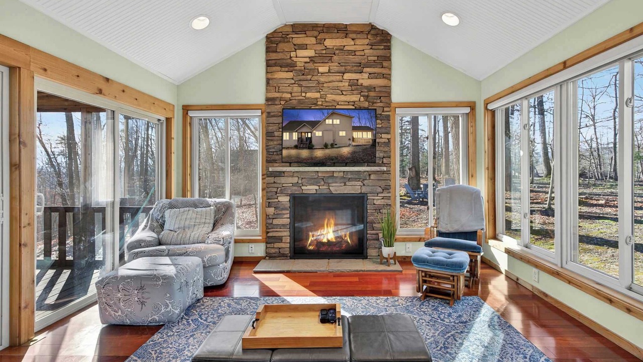 Photo of Livingroom in The Woods