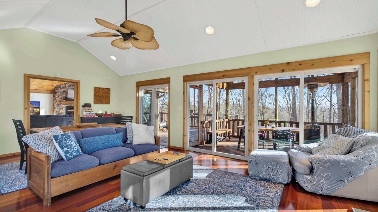 Photo of Livingroom in The Woods
