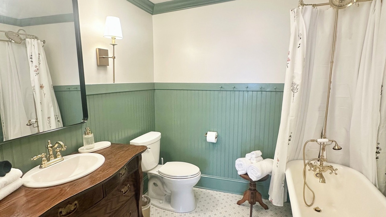 Photo of Bathroom in Port Royal