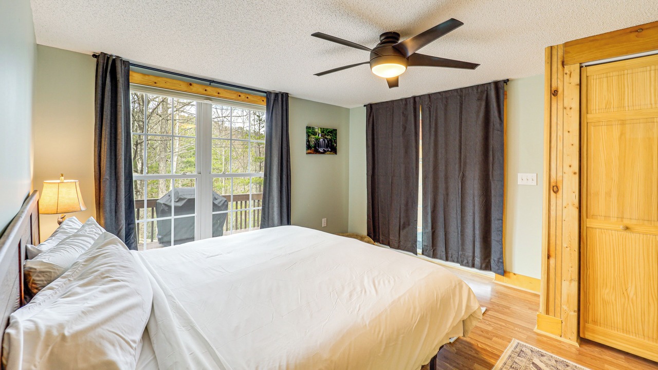 Photo of Bedroom in Purlear