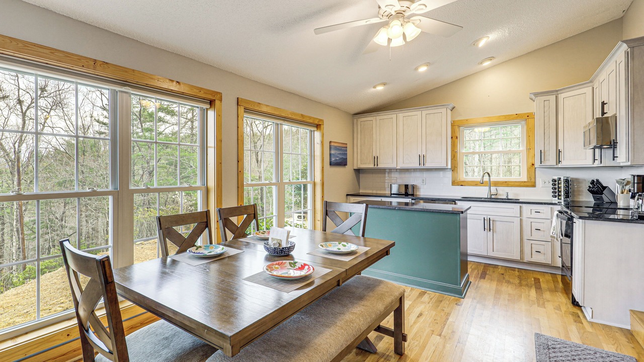 Photo of Kitchen in Purlear