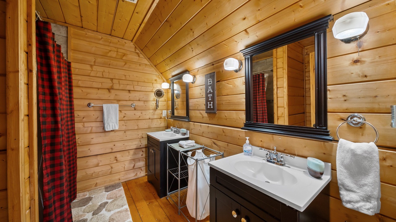 Photo of Bathroom in Todd