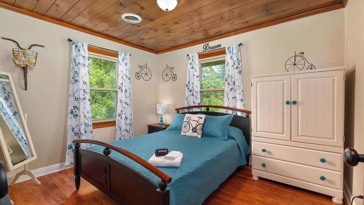 Photo of Bedroom in Bristol